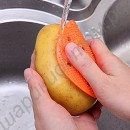 Силиконовая щётка для мытья фруктов