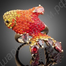 Кольцо позолоченное с разноцветными фианитами в форме милой рыбки